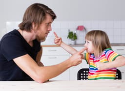 Катастрофические ошибки, которые родители делают в воспитании